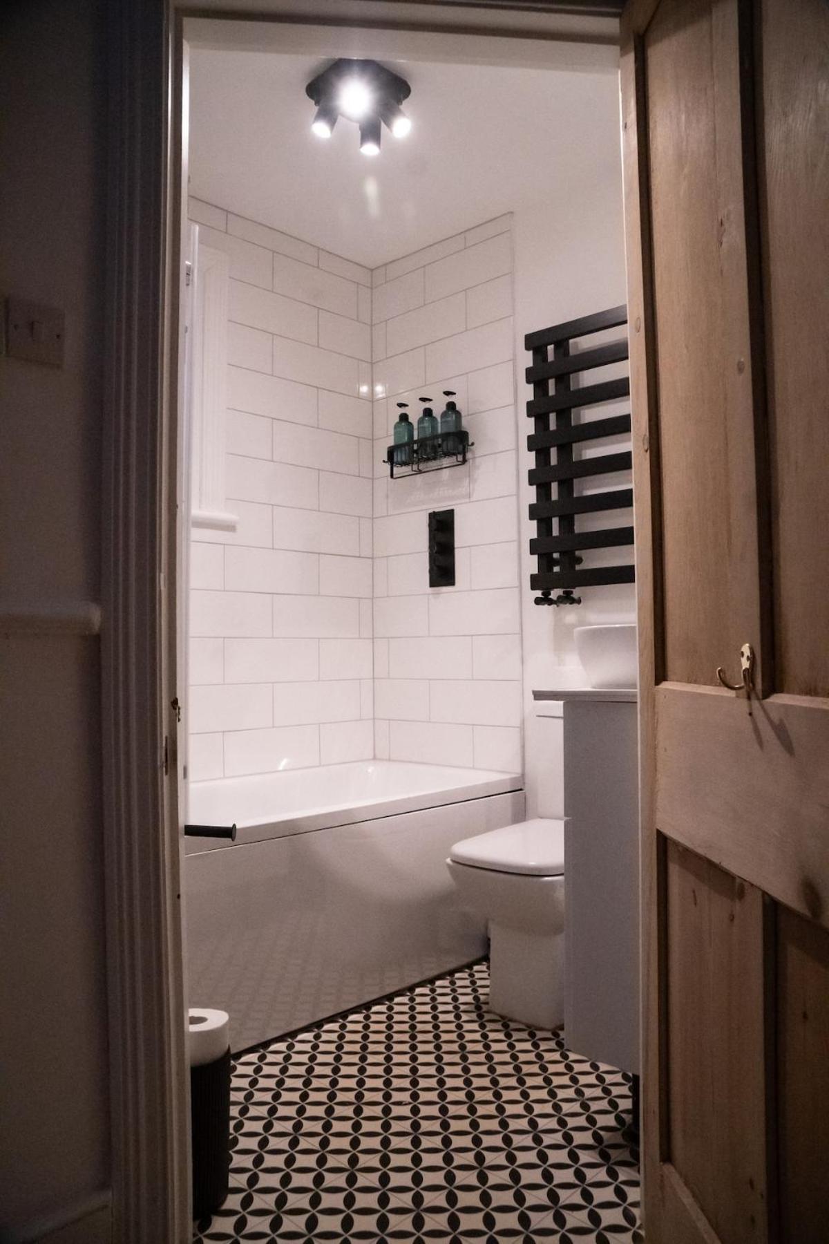Stylish Haven, Sleeps 1 To 7, Free Parking Hove