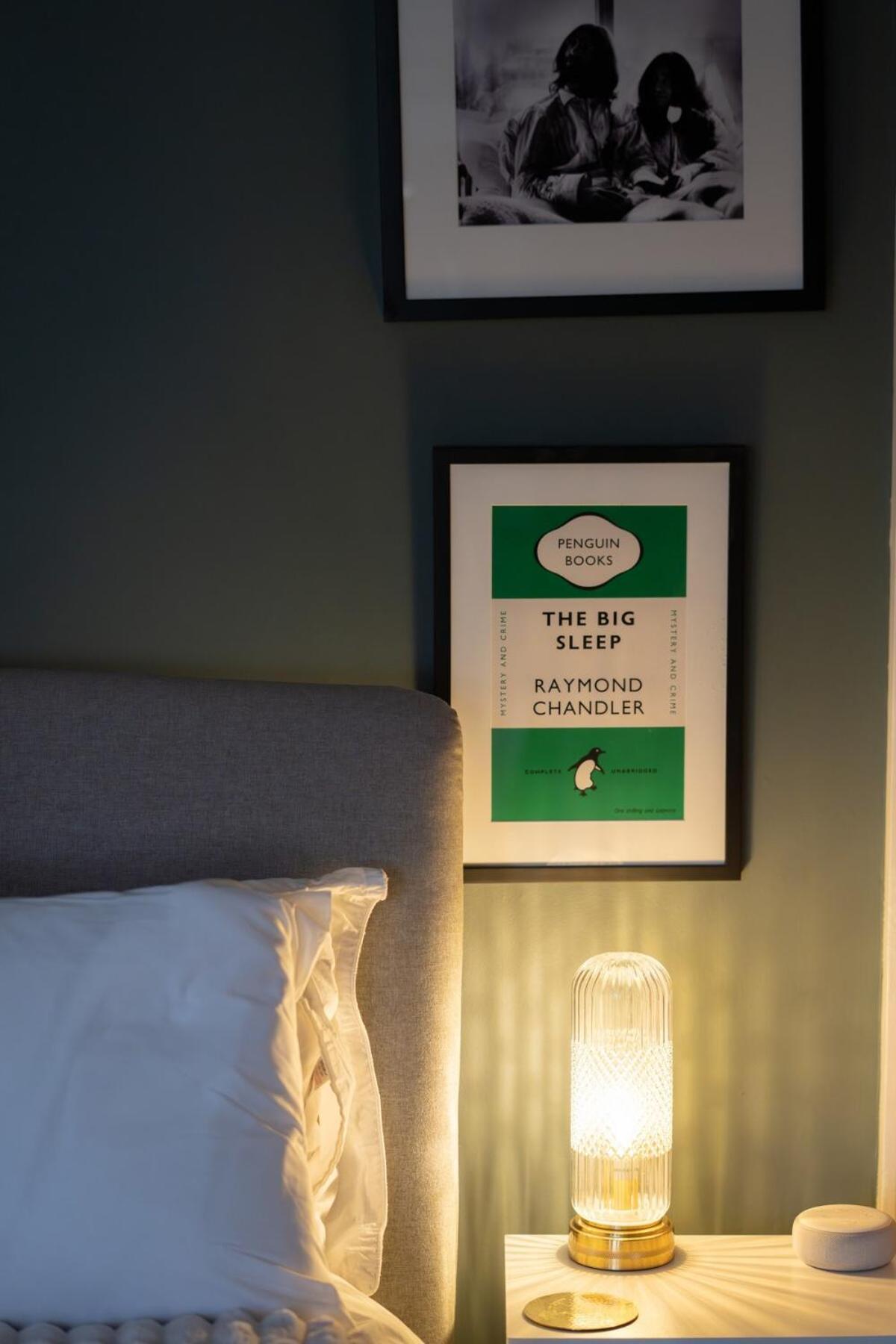Stylish Haven, Sleeps 1 To 7, Free Parking Hébergement de vacances